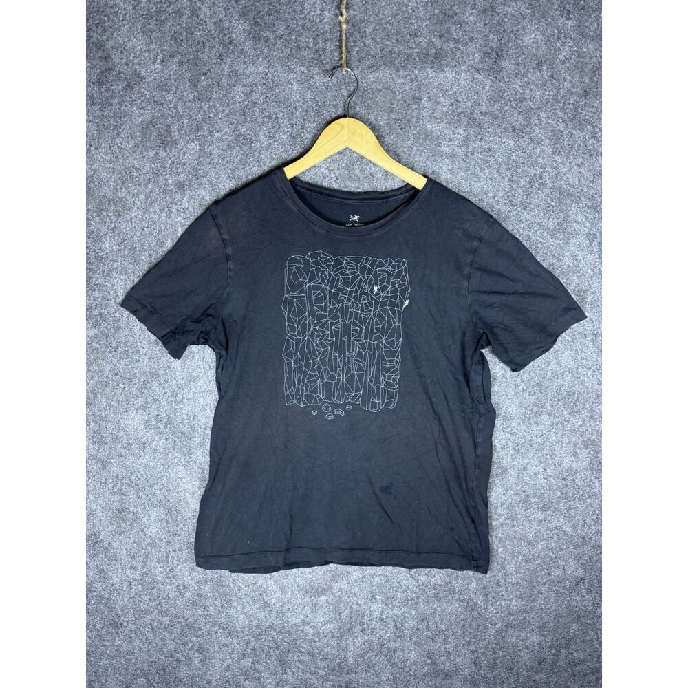 Arc'teryx Men's Black Graphic T-Shirt Stylized Mountains Logo Climbing Size L